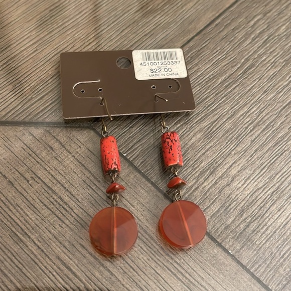 Chico’s Corva Earrings Reddish Orange Wooden & Acrylic Dangle Earrings - Picture 4 of 11
